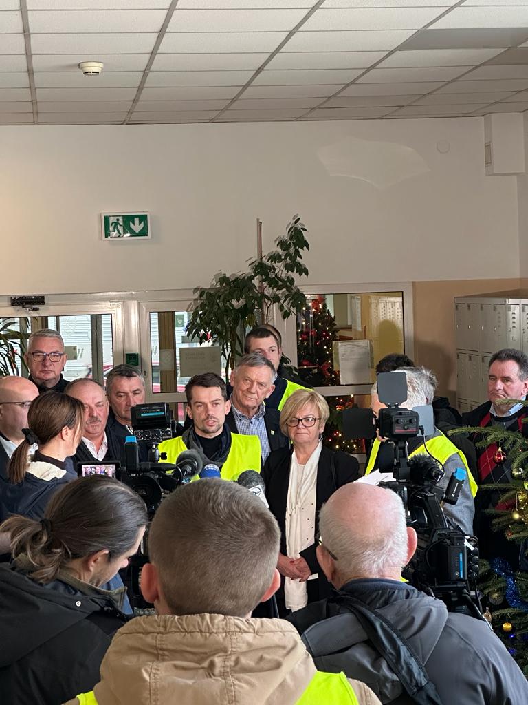 Rolnicy zawieszają protest w Medyce